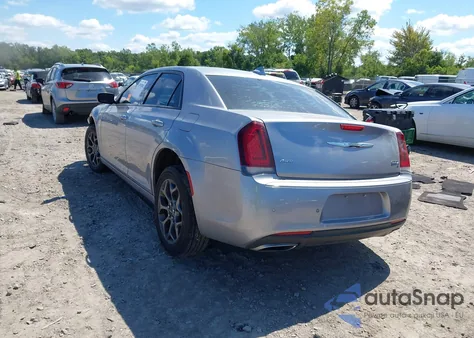 2015 Chrysler 300 300S из США, поврежденный, VIN 2C3CCAGGXFH763715